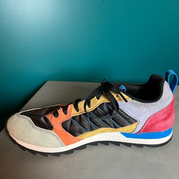 Merrell Black and Orange Sneakers Vibrant Retro Style - Picture 6 of 7